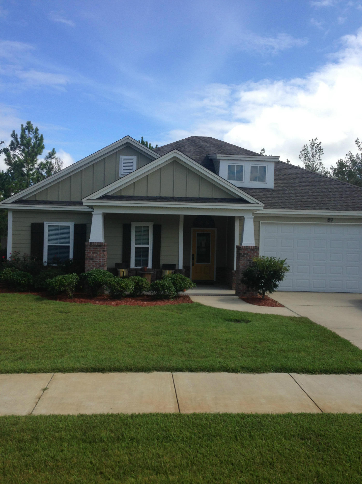 89 Perimeter Place Freeport, FL 32439 - Photo 2 of 11 89front