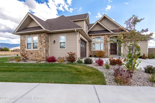 $1,295,000 | 135 Baywood Drive, Driggs, ID 83422