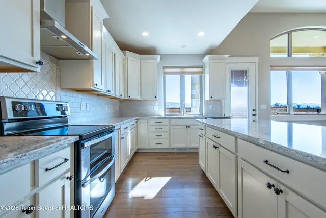 $1,295,000 | 135 Baywood Drive, Driggs, ID 83422