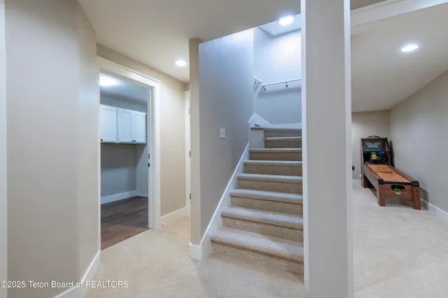 $1,295,000 | 135 Baywood Drive, Driggs, ID 83422