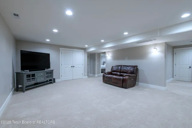 $1,295,000 | 135 Baywood Drive, Driggs, ID 83422