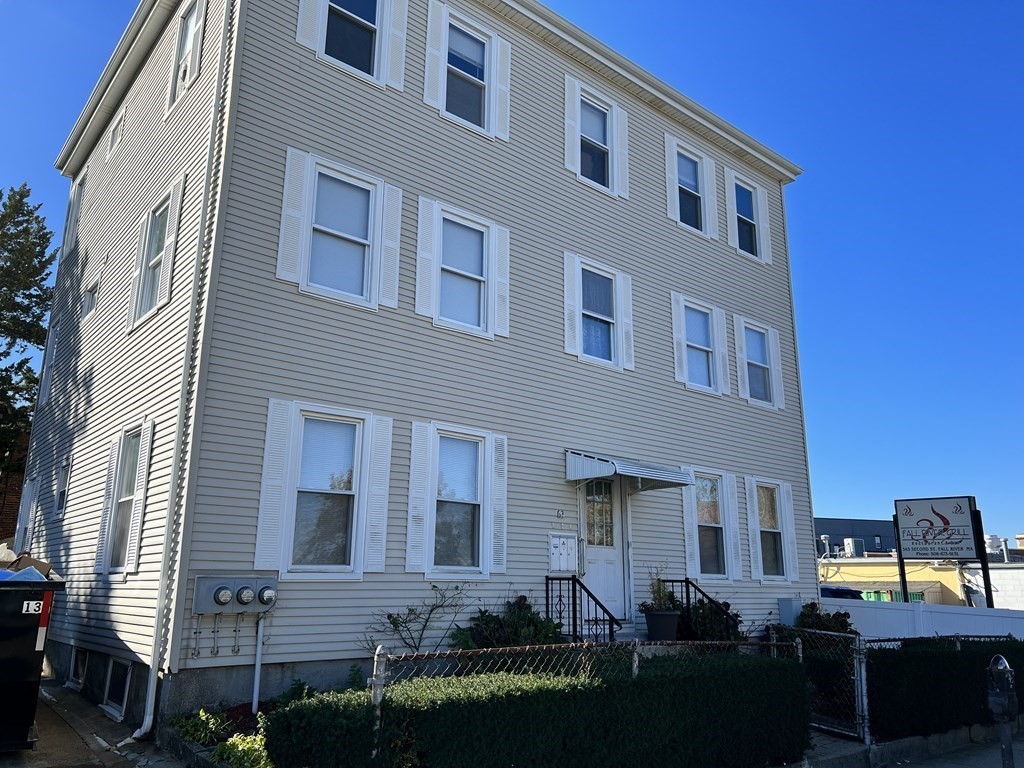 63 Rodman Street Fall River, MA 02721 - Photo 1 of 40