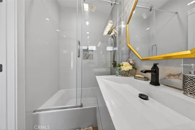 $6,500 | 327 Vine Street, Glendale, CA 91204