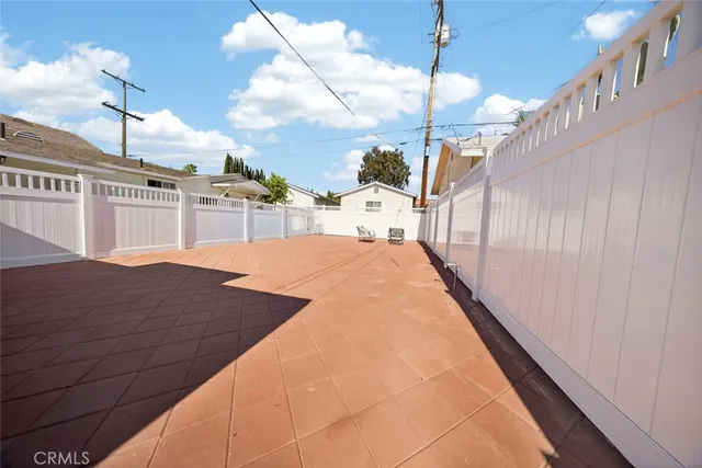 $6,500 | 327 Vine Street, Glendale, CA 91204