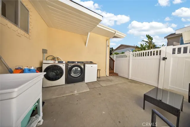 $6,500 | 327 Vine Street, Glendale, CA 91204