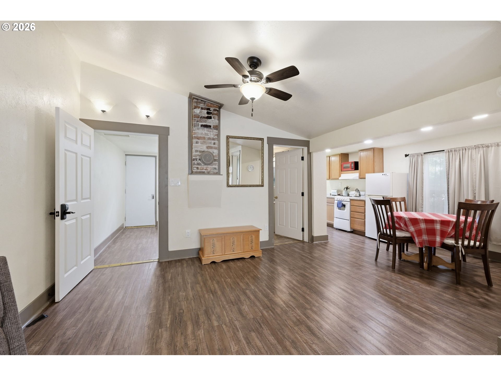 327 6th Street Springfield, OR 97477 - Photo 8 of 38