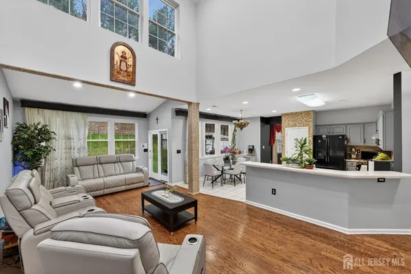 $939,999 | 351 Wedgewood Road, Morganville, NJ 07751