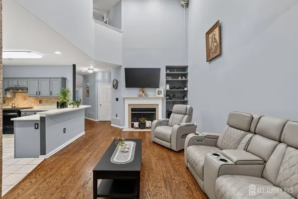 $939,999 | 351 Wedgewood Road, Morganville, NJ 07751