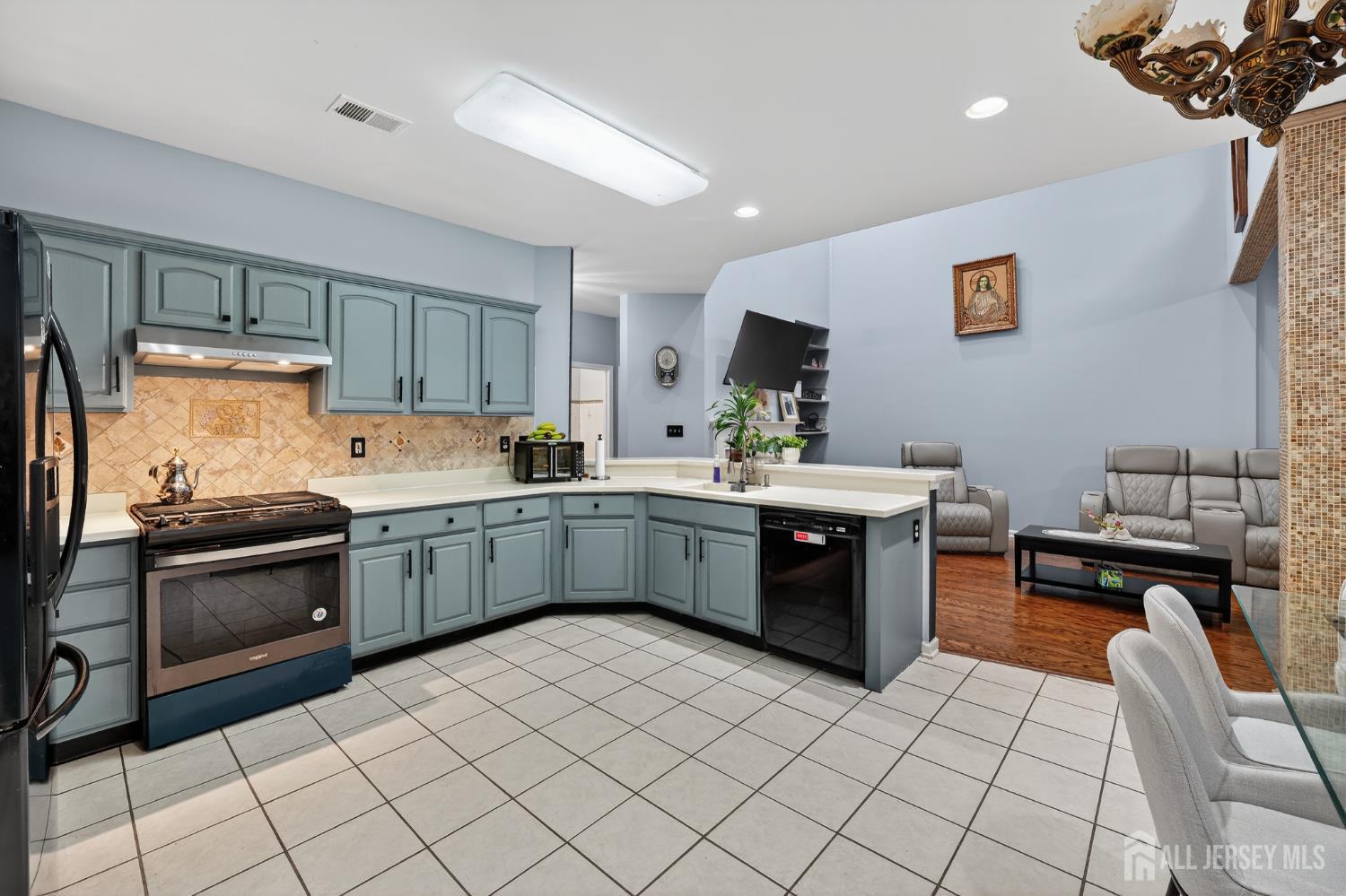 351 Wedgewood Road Morganville, NJ 07751 - Photo 43 of 74