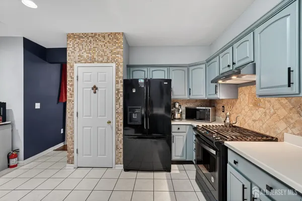 $939,999 | 351 Wedgewood Road, Morganville, NJ 07751