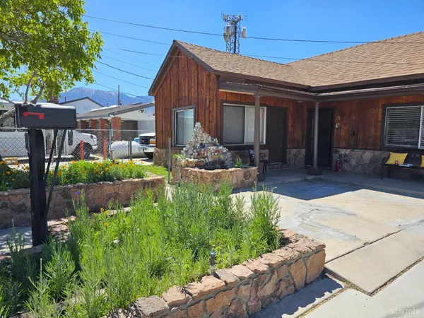 $1,000,000 | 331 South Warren Street, Unit ABC, Bishop, CA 93514