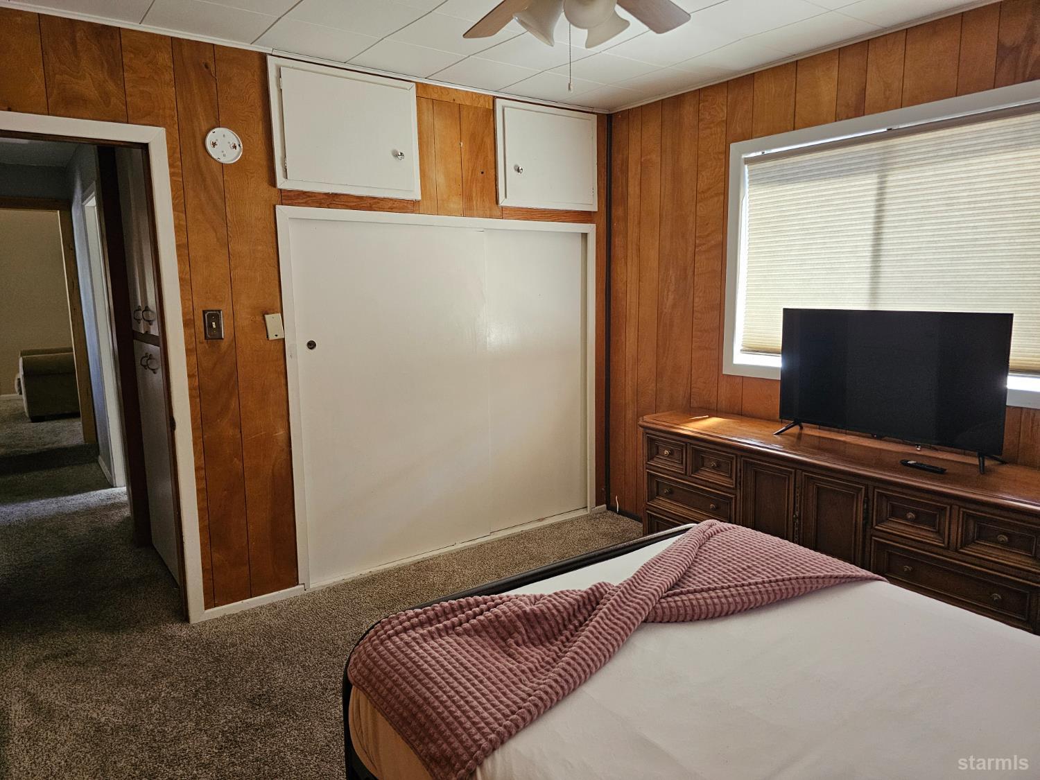 331 South Warren Street, Unit ABC Bishop, CA 93514 - Photo 16 of 38 331 A bedroom 2