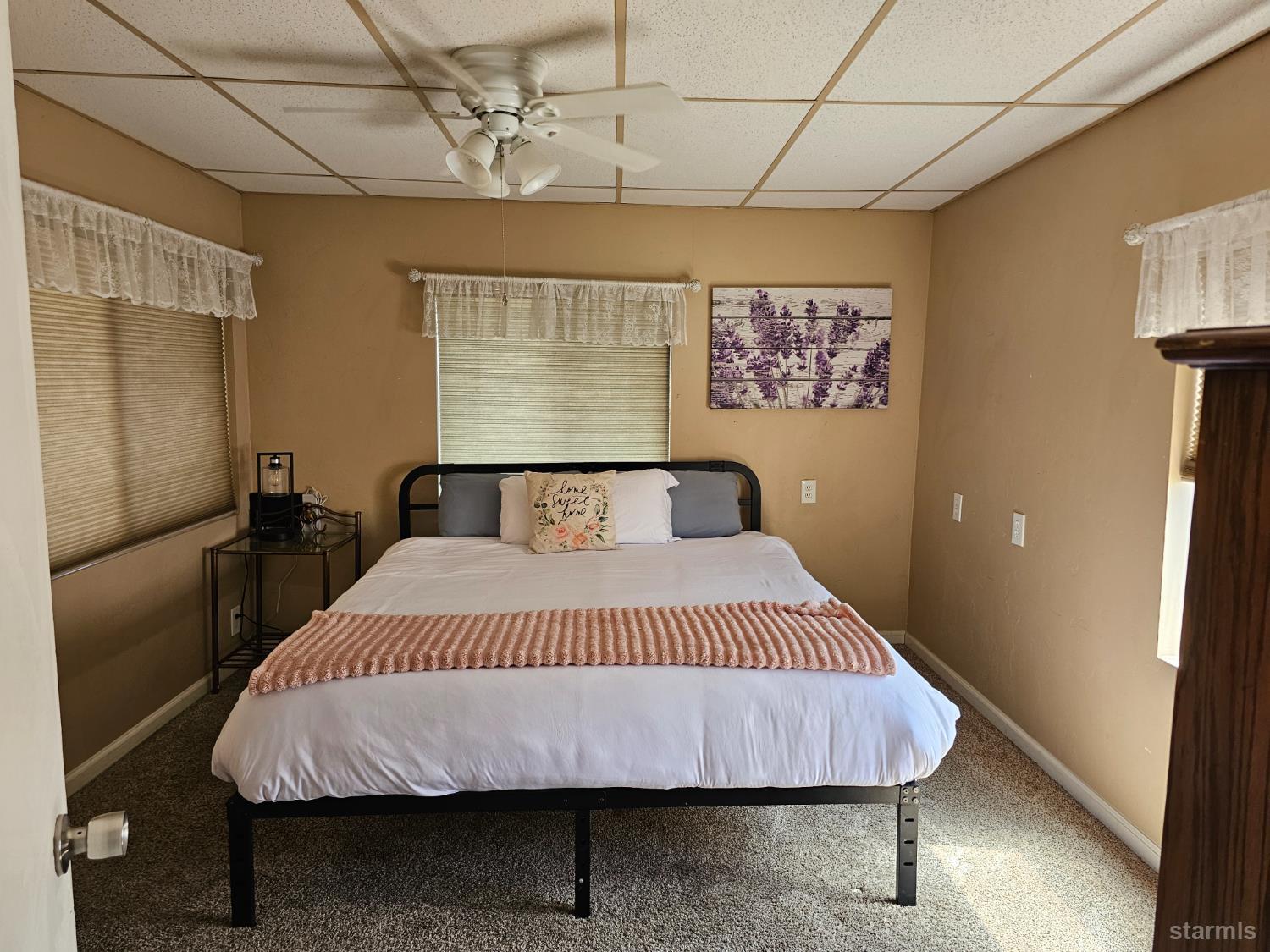 331 South Warren Street, Unit ABC Bishop, CA 93514 - Photo 6 of 38 331 A bedroom 1