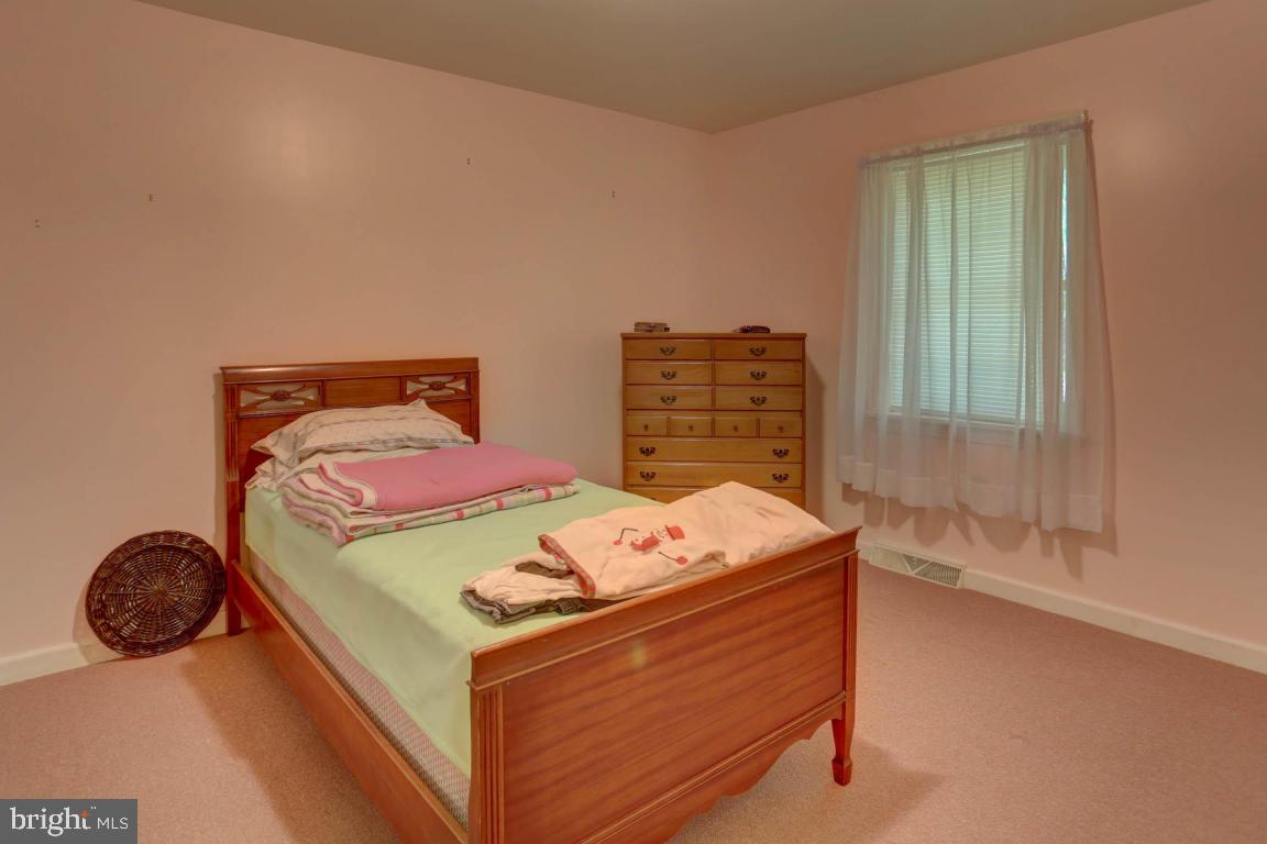 1437 Eden Road Lancaster, PA 17601 - Photo 14 of 18