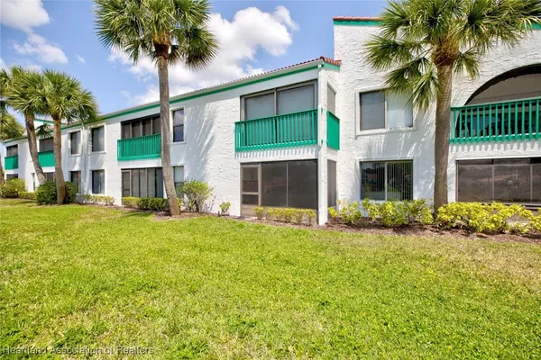 $128,000 | 4729 Casablanca Circle, Unit C2, Sebring, FL 33870