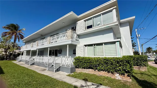 $1,700 | 7600 Dickens Avenue, Unit 4, Miami Beach, FL 33141