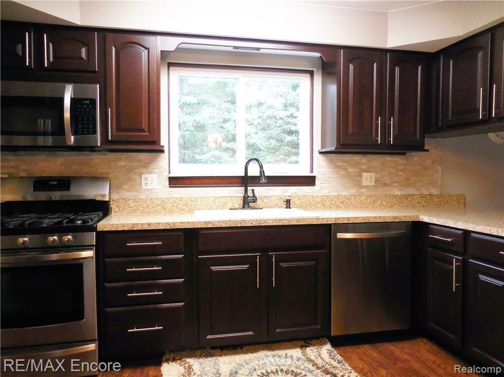 64840 Miller Road Washington, MI 48095 - Photo 12 of 39 DSCN2115.JPG
