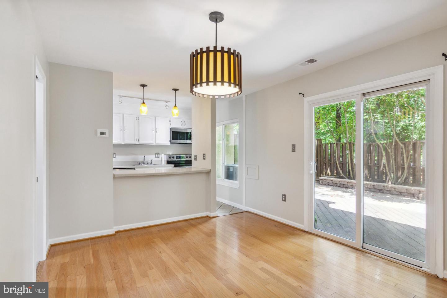 11070 Saffold Way Reston, VA 20190 - Photo 5 of 17