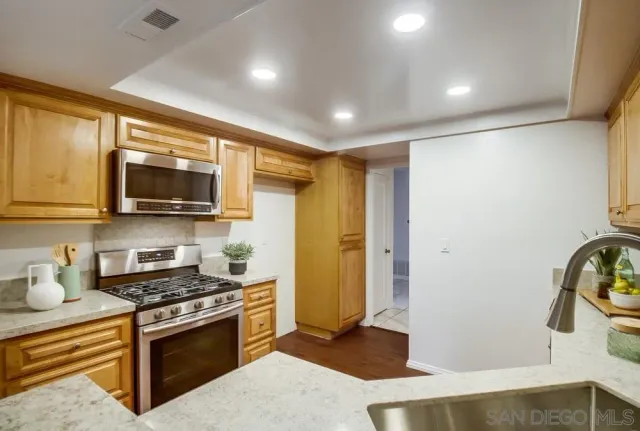 $970,000 | 5664 Menorca Drive, San Diego, CA 92124