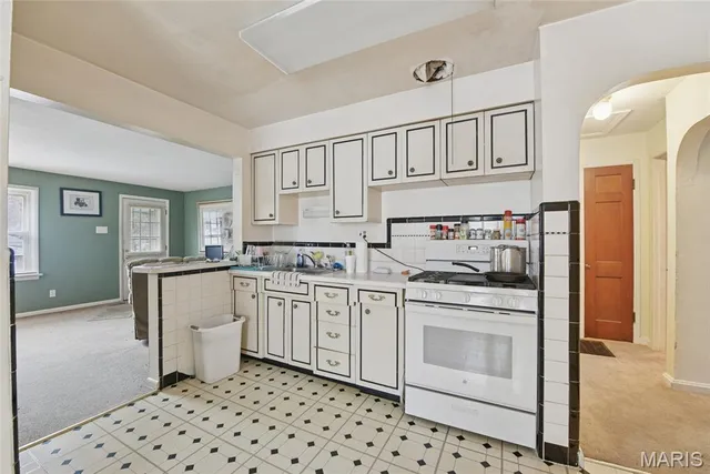 $115,000 | 7829 Utica Drive, Hanley Hills, MO 63133