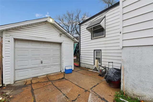 $115,000 | 7829 Utica Drive, Hanley Hills, MO 63133