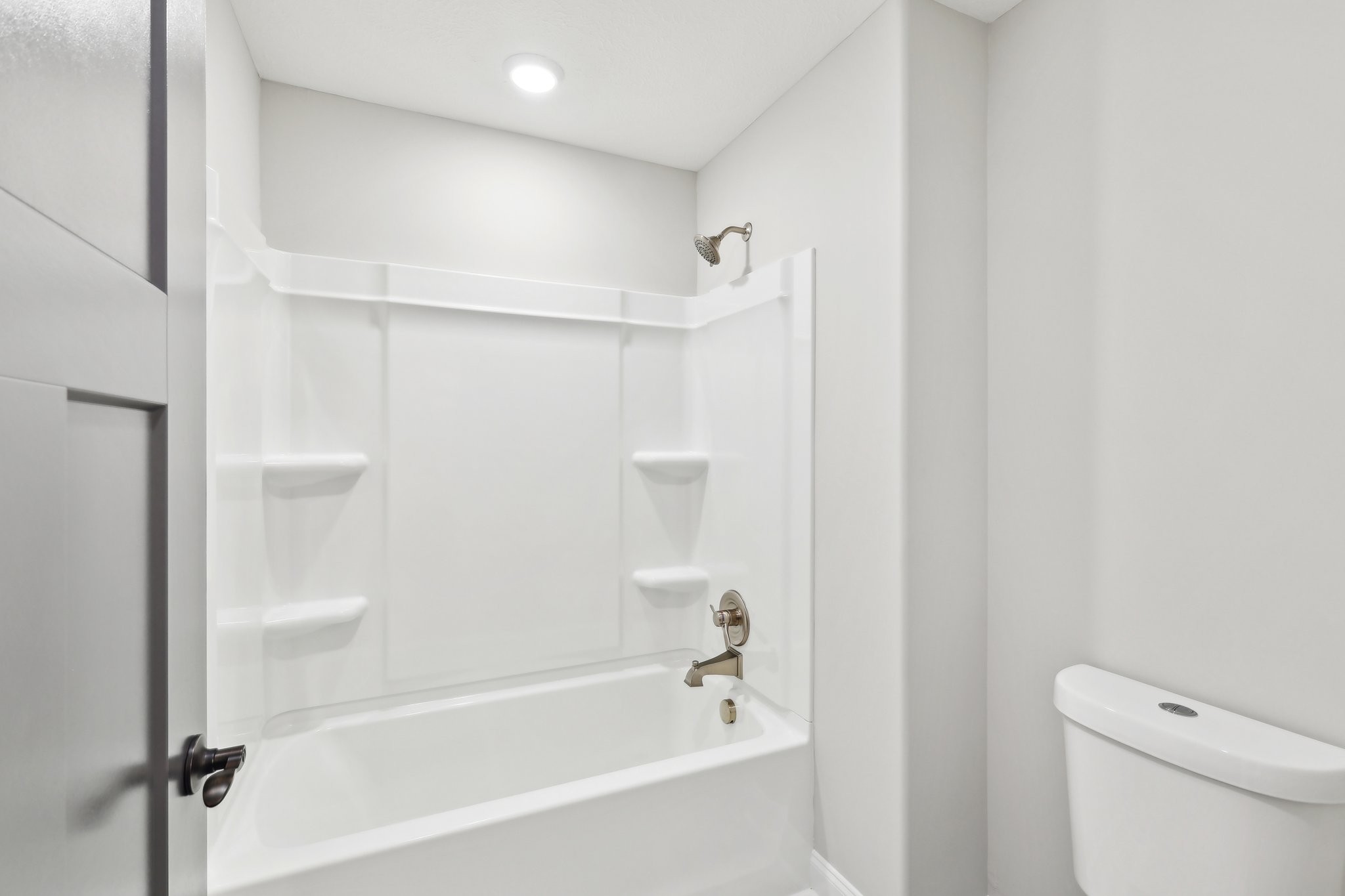 1373 Southside Road Southside, TN 37171 - Photo 42 of 56 a bathroom with a bathtub and a toilet