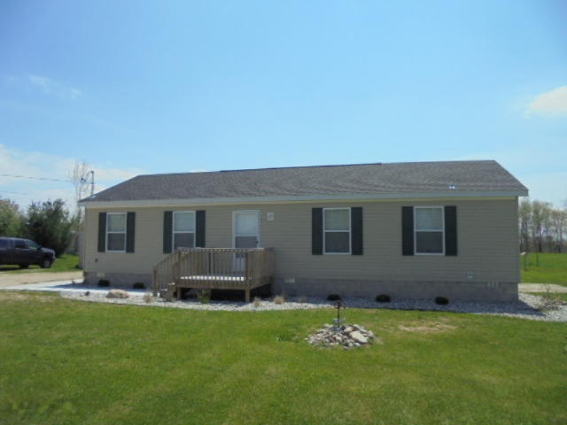 1400 Deaner Road Northeast Edmore, MI 48829 - Photo 3 of 29 DSC06581