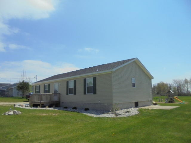 1400 Deaner Road Northeast Edmore, MI 48829 - Photo 4 of 29 DSC06580