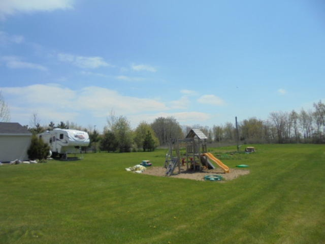 1400 Deaner Road Northeast Edmore, MI 48829 - Photo 7 of 29 DSC06577