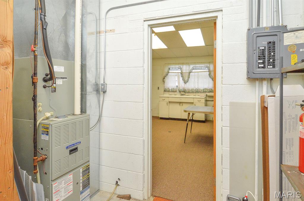 2904 Maryville Road Granite City, IL 62040 - Photo 25 of 45