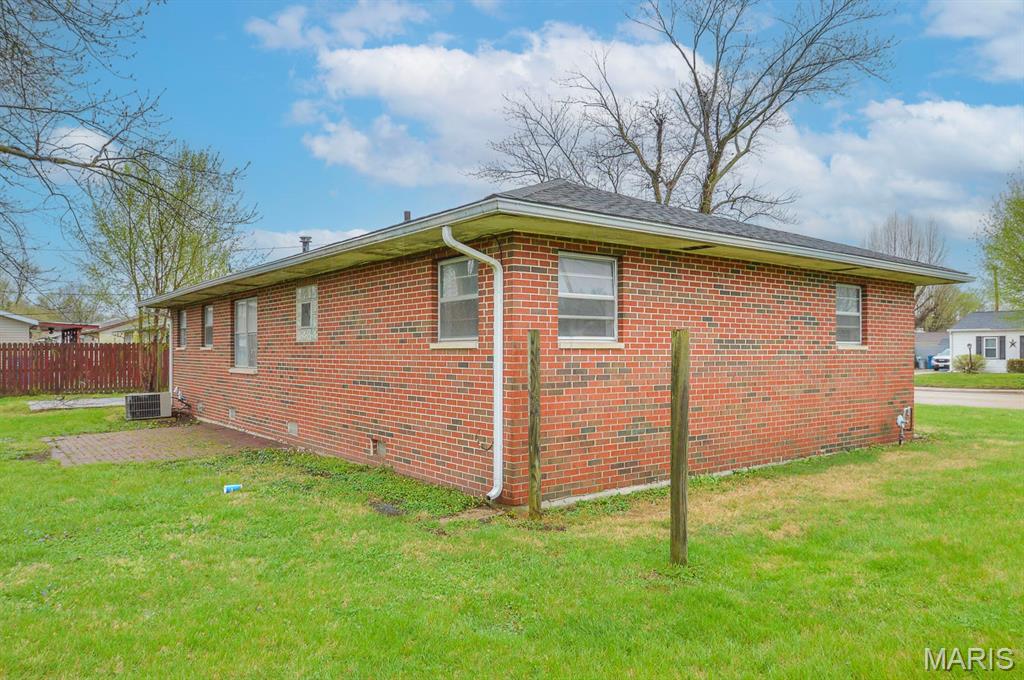 2904 Maryville Road Granite City, IL 62040 - Photo 33 of 45