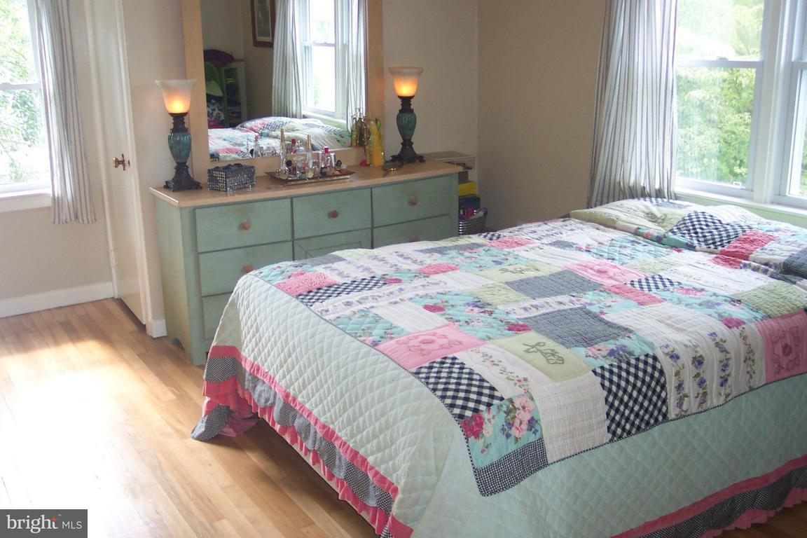 1726 Conard Road Lancaster, PA 17602 - Photo 15 of 17 Gallery Image 15