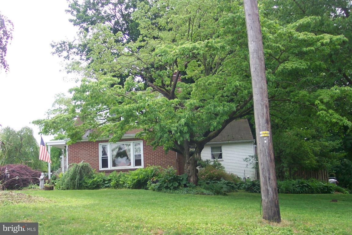 1726 Conard Road Lancaster, PA 17602 - Photo 4 of 17 Gallery Image 4
