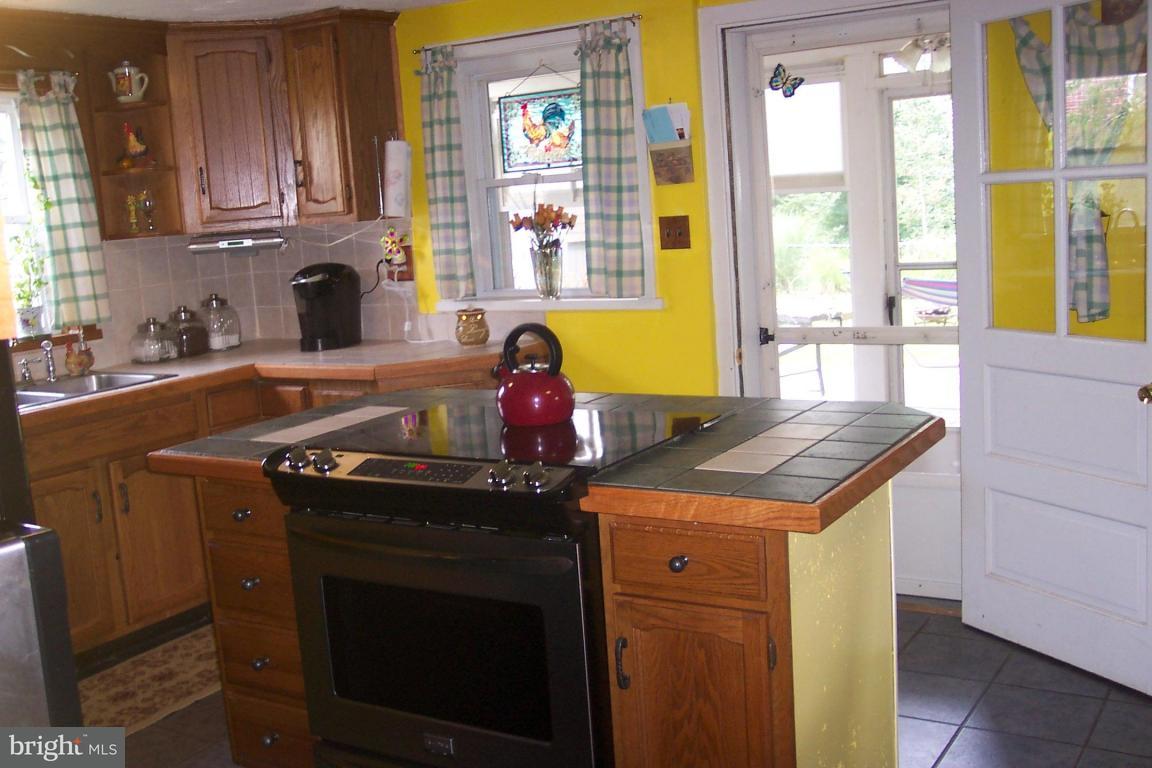 1726 Conard Road Lancaster, PA 17602 - Photo 7 of 17 Gallery Image 7