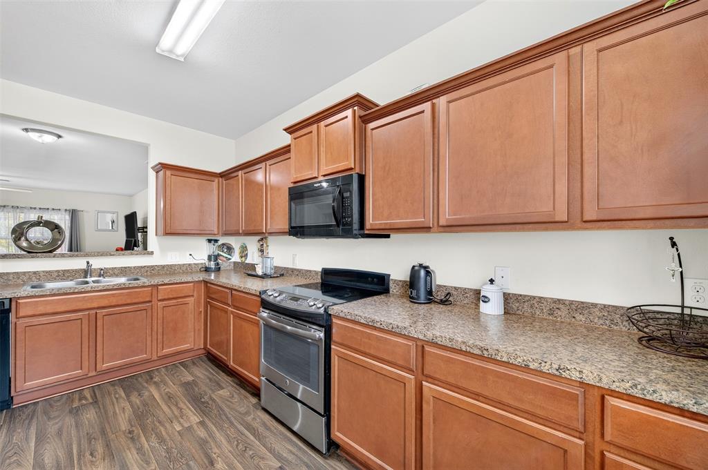 9607 Wind Ridge Way Dallas, TX 75217 - Photo 6 of 27 Gallery Image 6