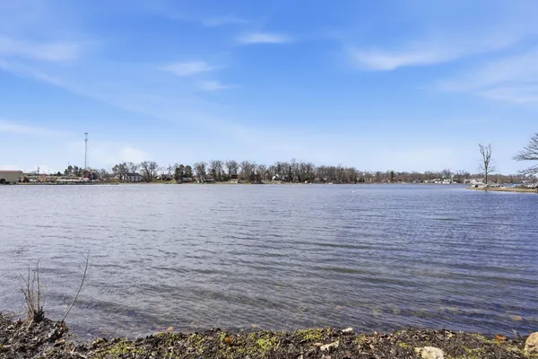 $435,000 | 1700 South Hughes Road, Brighton, MI 48114