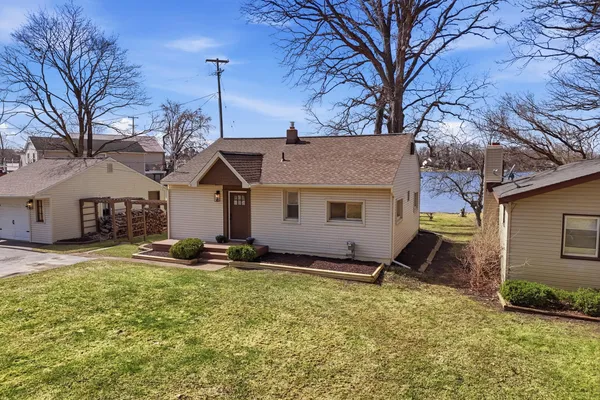 $435,000 | 1700 South Hughes Road, Brighton, MI 48114