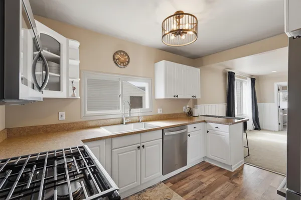 $435,000 | 1700 South Hughes Road, Brighton, MI 48114