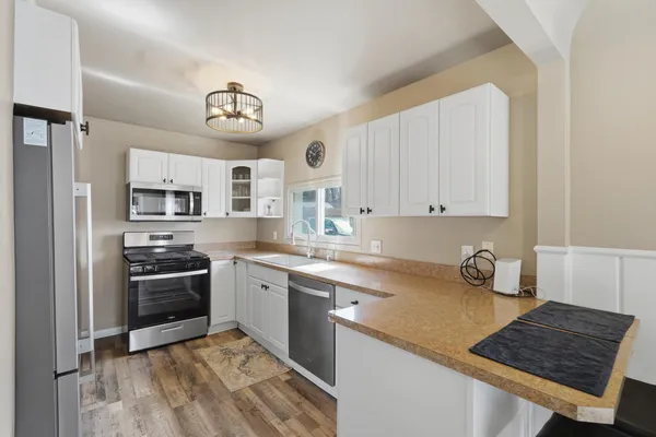 $435,000 | 1700 South Hughes Road, Brighton, MI 48114