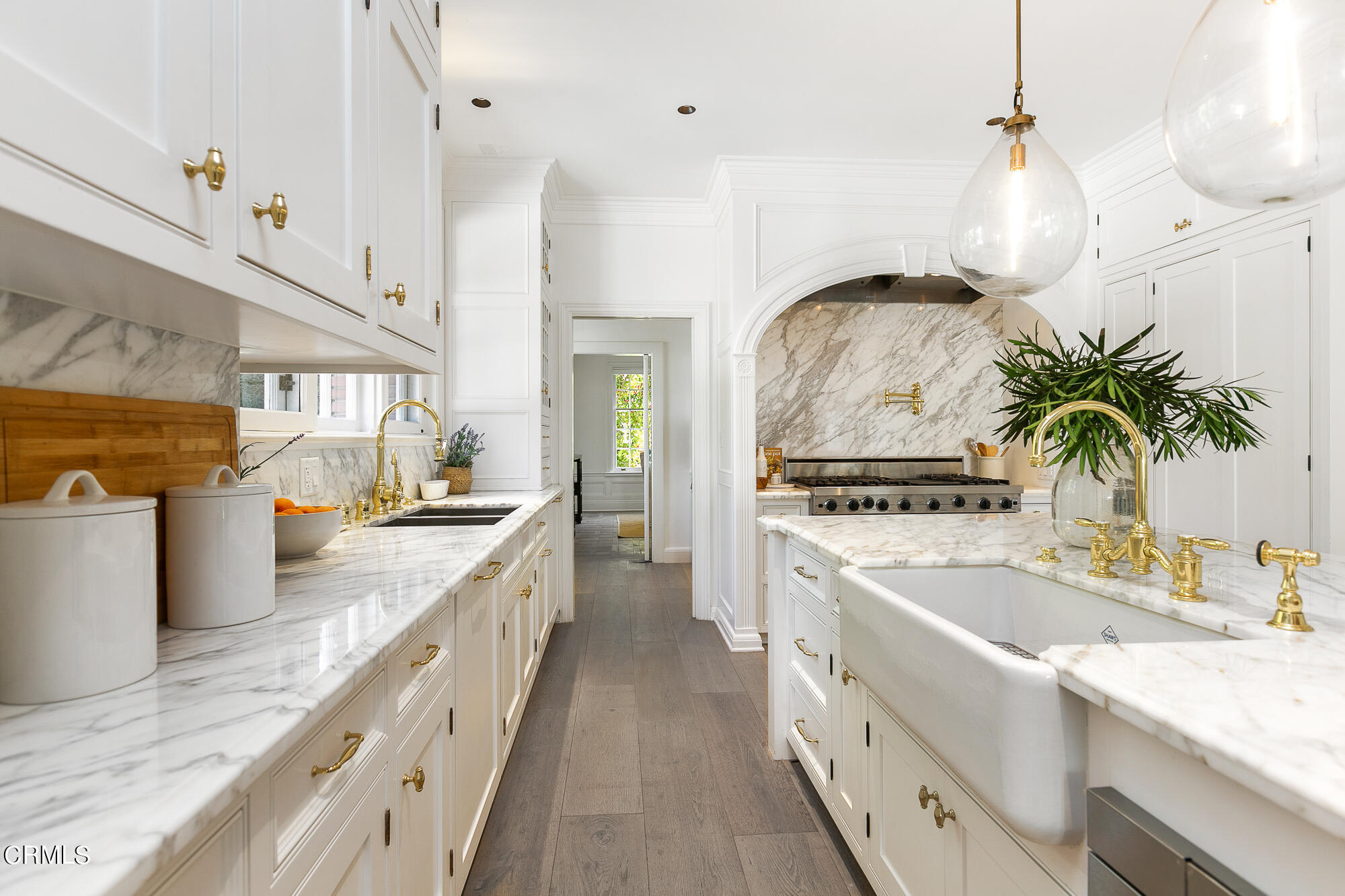 445 Prospect Square Pasadena, CA 91103 - Photo 18 of 55 a kitchen with sink stove and refrigerator