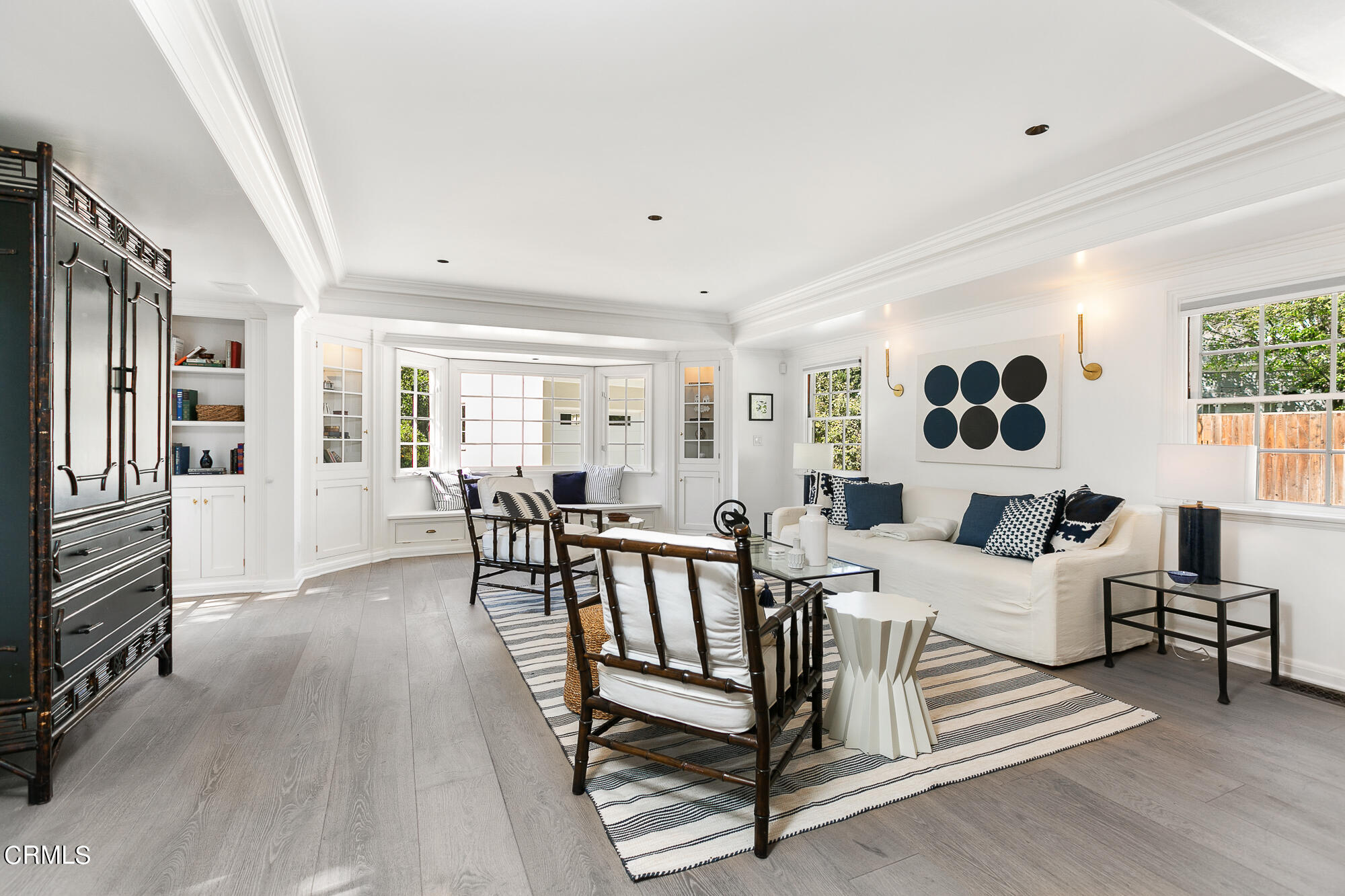 445 Prospect Square Pasadena, CA 91103 - Photo 21 of 55 a living room with furniture and wooden floor