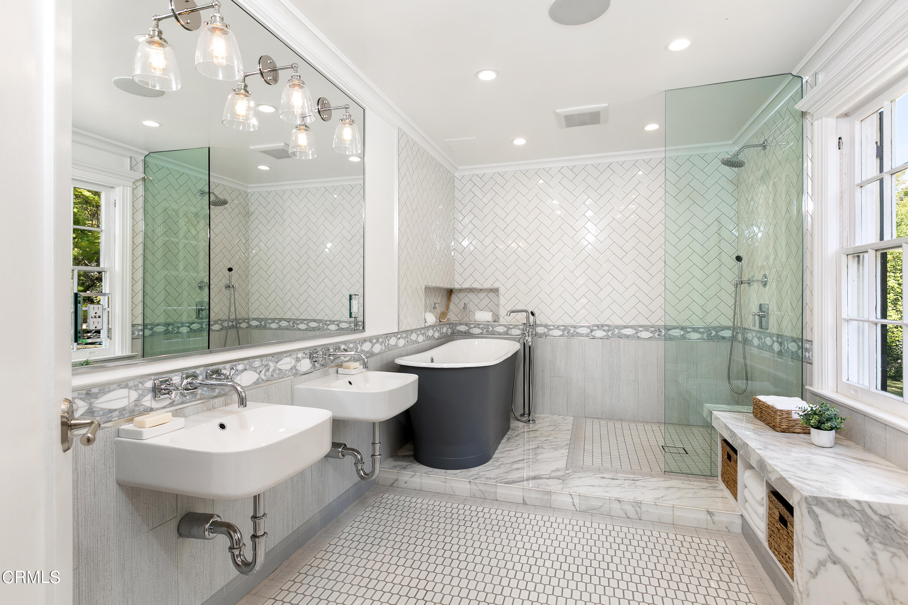 445 Prospect Square Pasadena, CA 91103 - Photo 30 of 55 a bathroom with a sink a toilet and shower