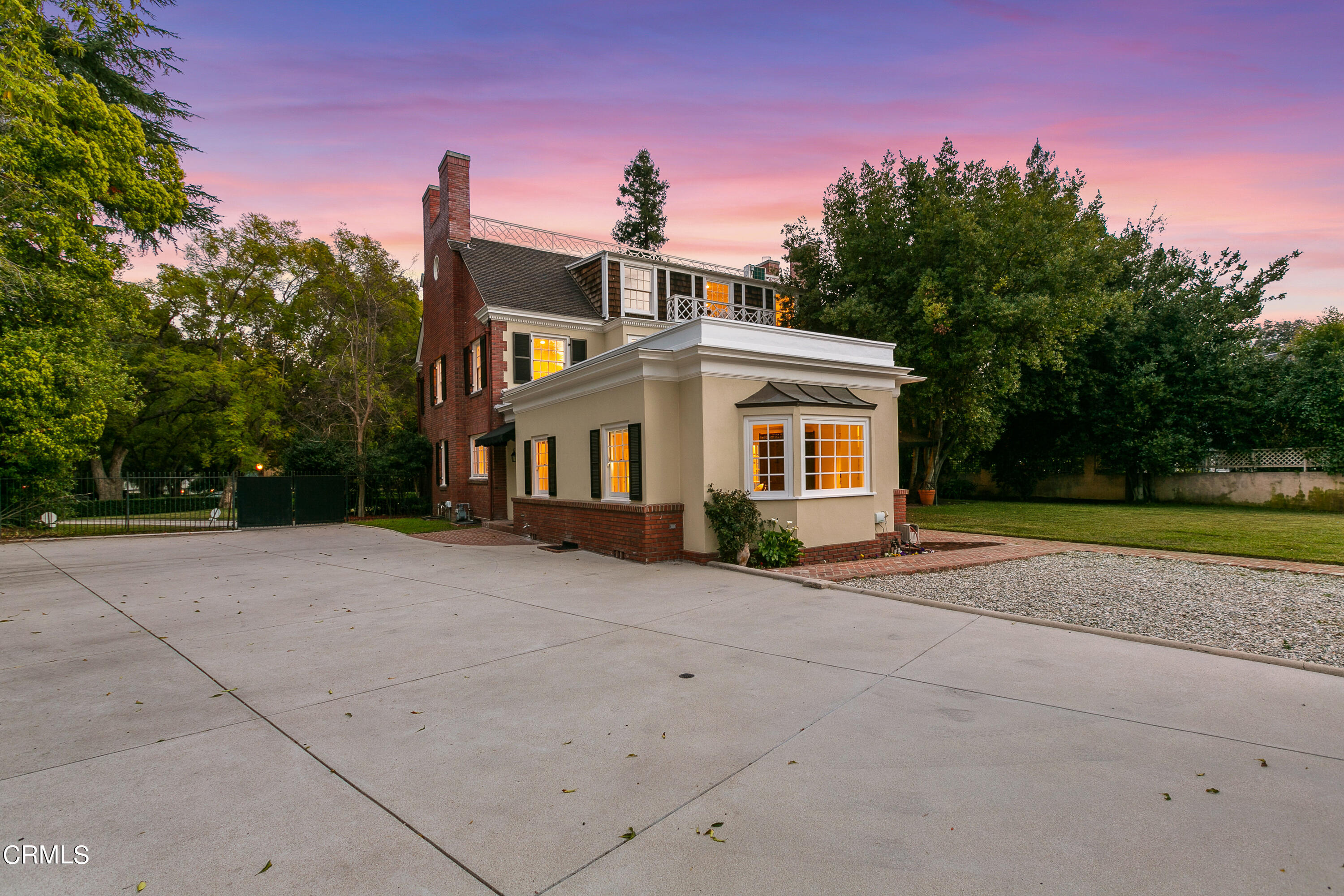 445 Prospect Square Pasadena, CA 91103 - Photo 48 of 55 a front view of a house with a yard