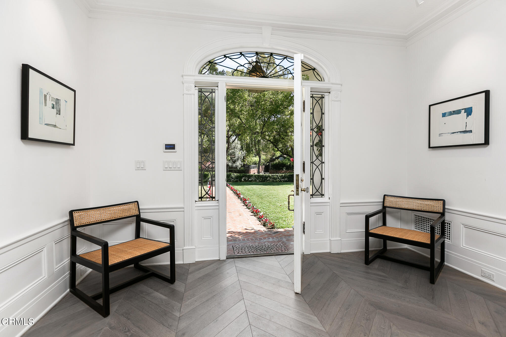 445 Prospect Square Pasadena, CA 91103 - Photo 6 of 55 a view of a livingroom with furniture and window