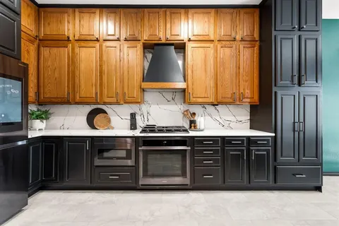 $535,000 | 4210 Edgeview Court, Grand Prairie, TX 75052