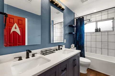 $535,000 | 4210 Edgeview Court, Grand Prairie, TX 75052