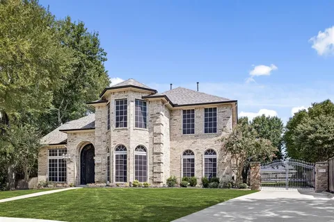 $535,000 | 4210 Edgeview Court, Grand Prairie, TX 75052