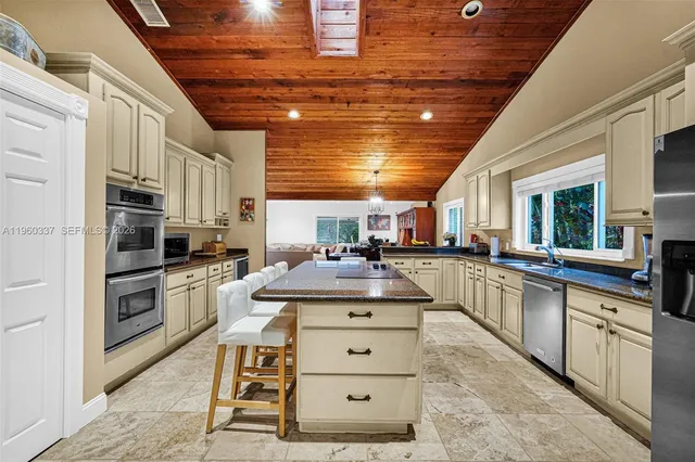 $1,660,000 | 5021 Southwest 168th Avenue, Southwest Ranches, FL 33331