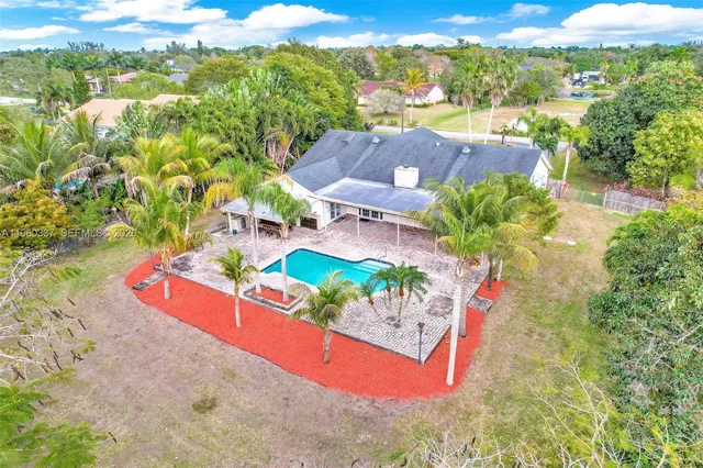 $1,660,000 | 5021 Southwest 168th Avenue, Southwest Ranches, FL 33331