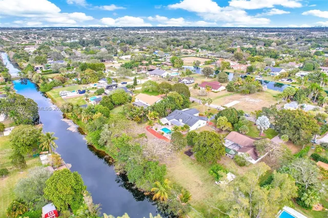 $1,660,000 | 5021 Southwest 168th Avenue, Southwest Ranches, FL 33331